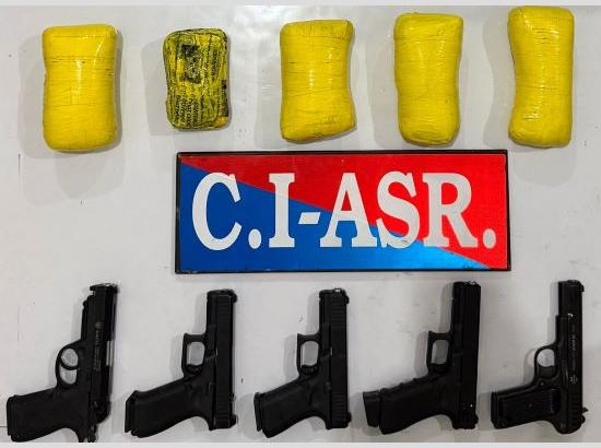 Cross-border Arms and Narcotic smuggling module busted, two arrested with 2.5 Heroin and arms