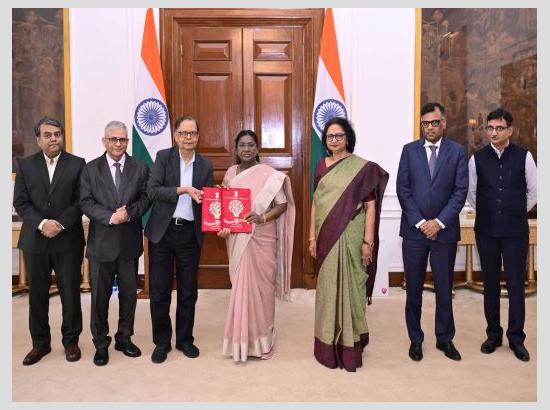 16th Finance Commission submits report on distribution of taxes between Centre, States to Prez Murmu
