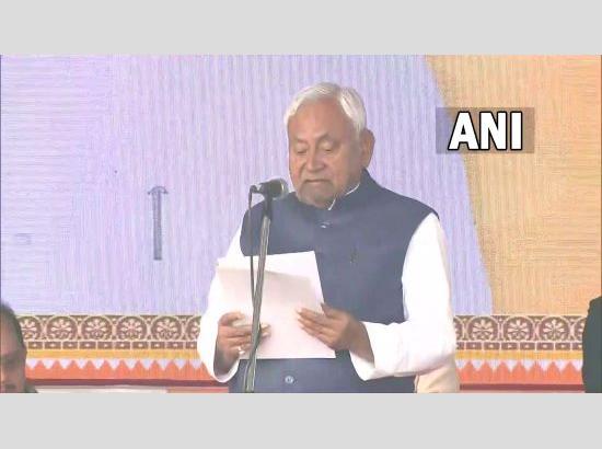 27 member Cabinet led by Nitish Kumar Sworn-in, has three Women Ministers