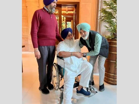 Sukhbir Singh Badal thanks two Police officers for saving his life