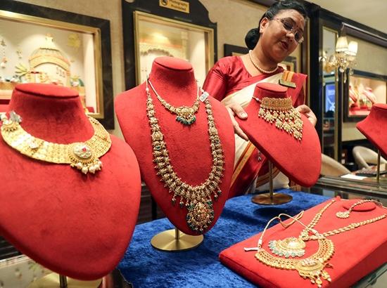 Middle East war disrupts gems and jewellery trade; Surat exporters raise concerns