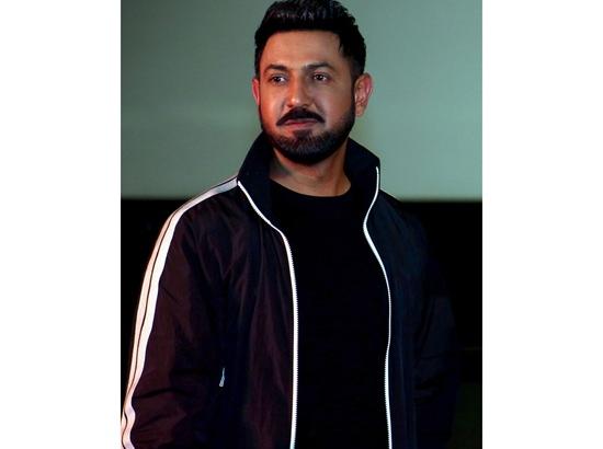 Singer Gippy Grewal receives death threat from gangster Goldy Brar