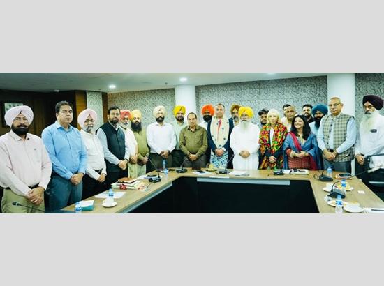 Gurmeet Khudian rolls out red carpet for UK investment, pitches Verka, five rivers for global leap