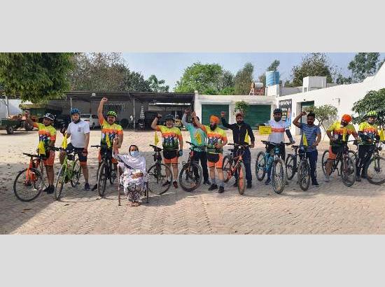 Cycle ride mission in solidarity with farmers on agitation by Hussainiwala Riders 