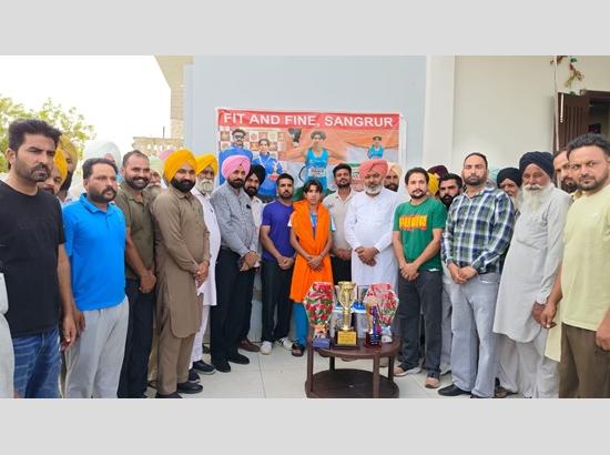Minister Harpal Cheema honours Asian Junior Gold Medallist Sehnoor Bawa, assures full Govt support