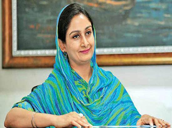 Harsimrat Badal asks CM why no relief being given to Pbis from funds and food material sent to State by centre
