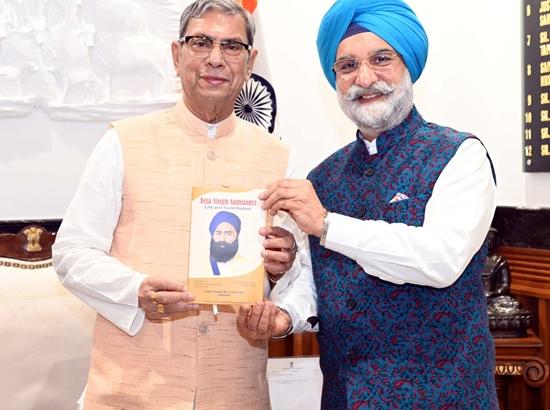 Delhi LG Taranjit Singh Sandhu meets Haryana Governor Prof. Ashim Kumar Ghosh