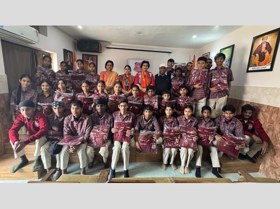 Winter warmth: NGO Shree Shyam Karuna Foundation Distributes Sweaters to Needy Students