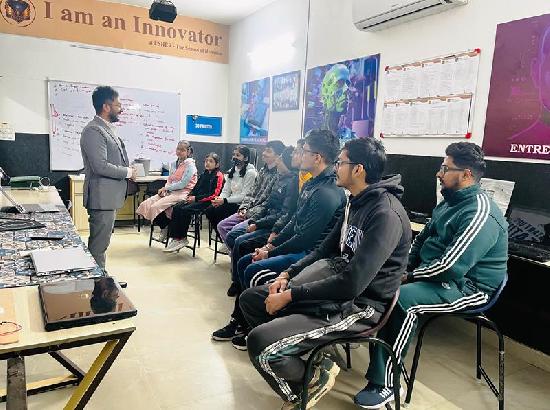 Swadeshi Jagran Manch inspires young innovators on National Startup Day