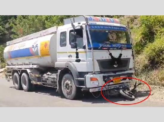 Himachal: Bike–tanker collision in Kandaghat kills one, leaves another critical