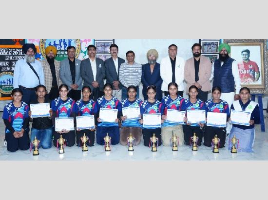 Cantt Board CEO felicitates 120 young athletes with MSM Sports Excellence Award 2025


