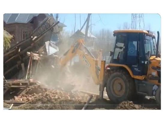 J-K: Authorities in Anantnag demolish 'illegally' constructed house of 'terrorist handler'