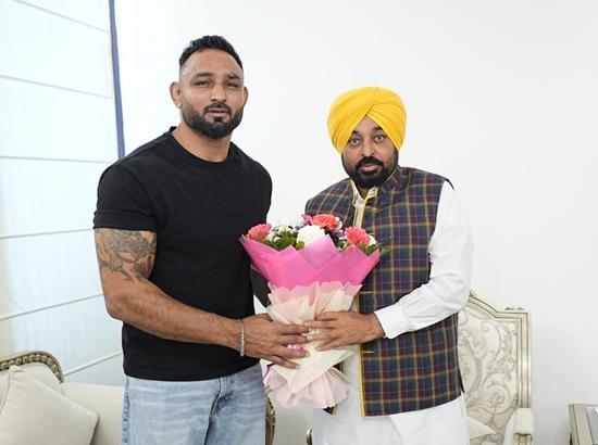 Kabaddi Star Pala Jalalpuria joins AAP, welcomed by CM Mann