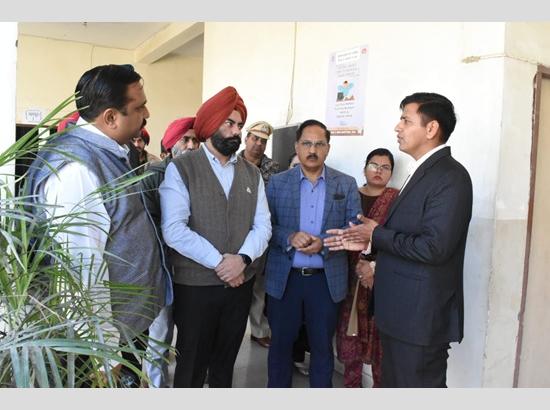 Jalandhar DC Dr. Himanshu Aggarwal visits de-addiction, rehabilitation centre in village Shekhe