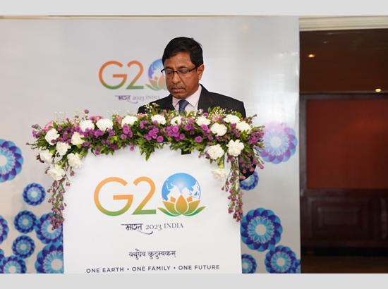 Centre extends K. Rajaraman’s tenure as IFSCA Chairperson