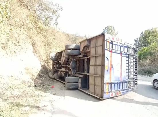 21 Injured in Himachal's Kangra as bus carrying pilgrims overturns
