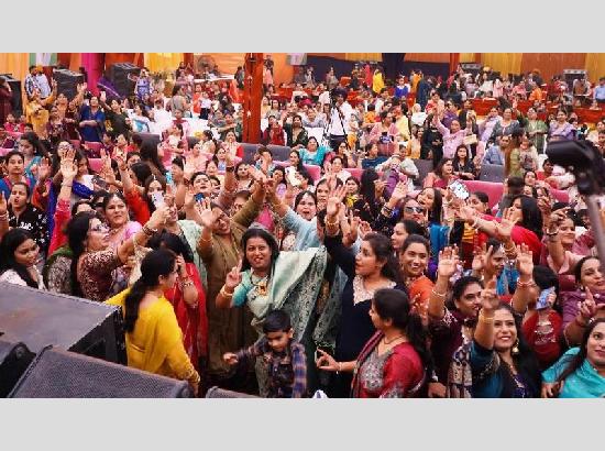 1,800 Women attend first-ever Karwa Chauth Mela in Ferozepur
