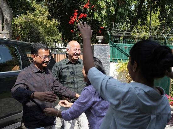 Family welcomes Arvind Kejriwal after Court discharges him in Delhi Excise Policy case; Watch Video