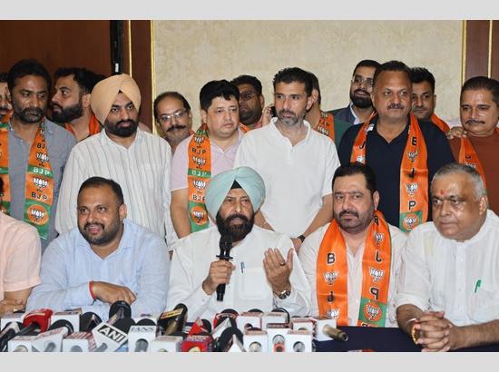 Kewal Singh Dhillon demands CM Mann’s resignation over alleged transfer-posting row