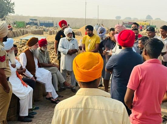 Speaker Kultar Singh Sandhwan reviews paddy procurement in 6 mandis of Faridkot District