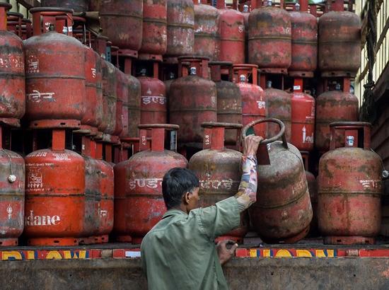 No shortage at LPG distributorships, fuel stations in India: Centre