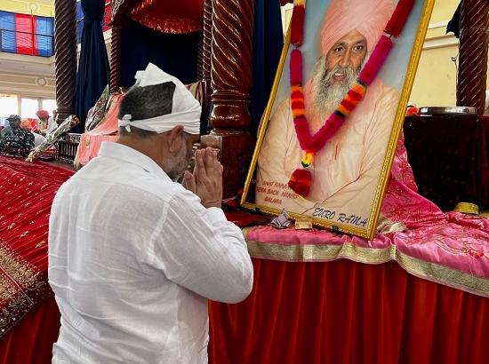 Lal Chand Kataruchakk pays tributes to Sant Ramanand on his death anniversary at Dera Ballan (View Pics) 