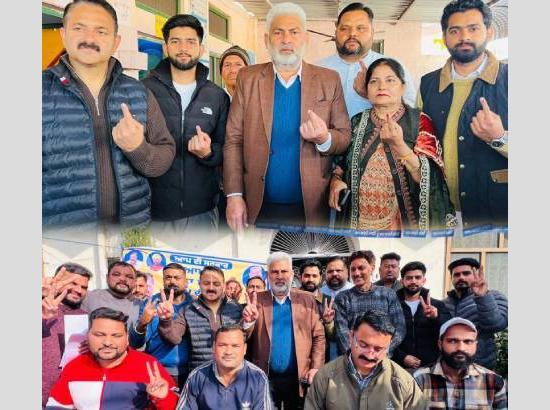 Minister Lal Chand Kataruchakk casts vote along with family