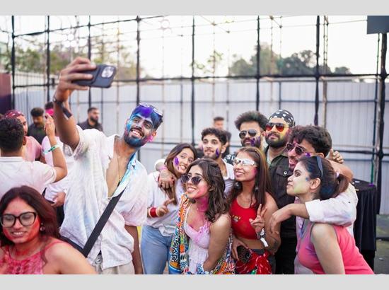 Omaxe hosts Ludhiana’s first Holi Sundowner, draws huge response from residents