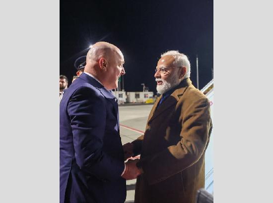 PM Modi lands in Auckland, greeted by PM Luxon