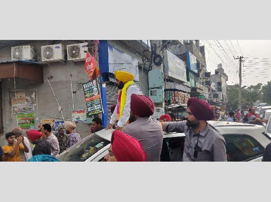 Sangrur by-polls: Politicians utilize last campaigning day in roadshows (View Pics) 