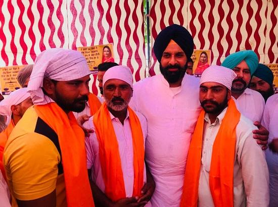 APP leaders at middle rung, workers joining SAD in streams: Majithia
