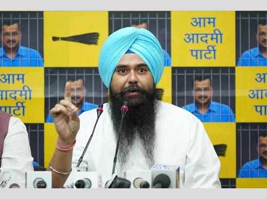 AAP condemns derogatory remarks made by Virsa Singh Valtoha against Giani Harpreet Singh