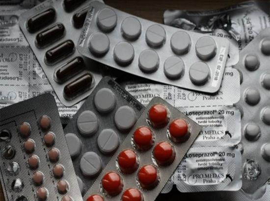 Breaking: Govt restricts Fixed Dose Combinations containing Chlorpheniramine, Phenylephrine for children below four years