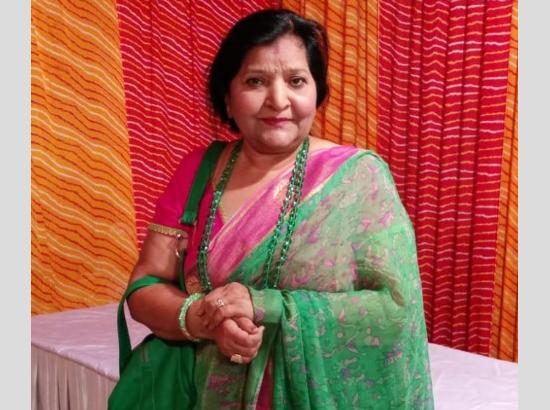 IAS Rakhee Gupta Bhandari bereaved, Mother Meena Gupta passes away; Last rites on April 12