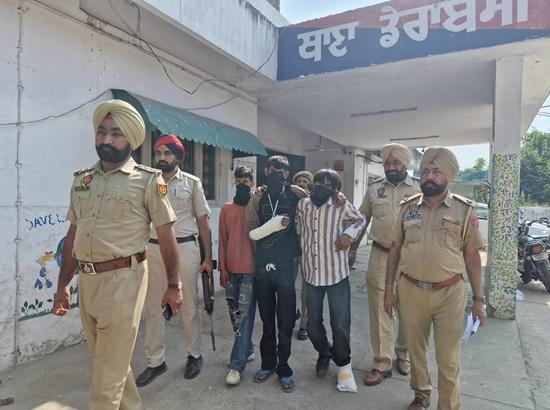 Mohali police nab 3 for snatching mobile, purse and cash