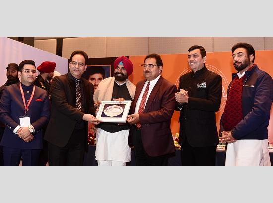 Deputy CM Soni confers awards upon 22 entrepreneurs of Food Industry