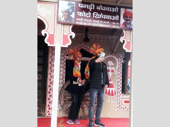 'Haryanvi Pagdi' draws attention at Surajkund mela among visitors