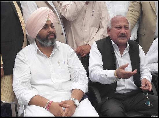 Akali- BJP playing with sentiments of the youth of Punjab: Brahm Mohindra