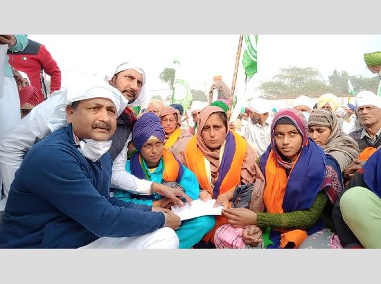 Singla attends Bhog ceremony of farmer lost life in agitation, hands over Rs 5 lakhs cheque to family
 