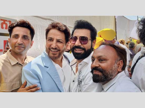 Gurdas Mann, Binu Dhillon, other singers arrive at Bhagwant Mann's swearing-in ceremony (View Pics) 