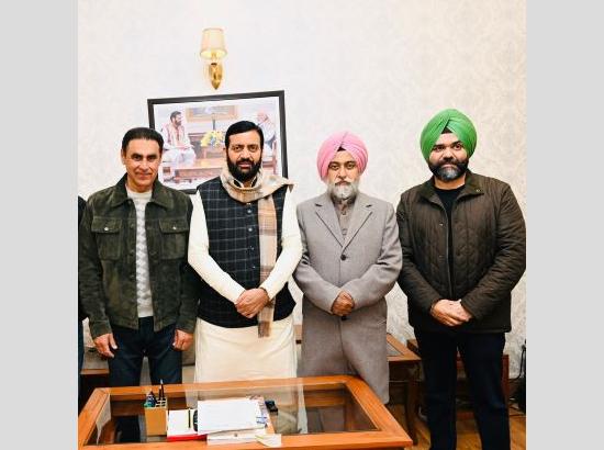 Renowned US Businessman Kashmir Singh Gill and BJP leader Gurdarshan Singh Saini meet Naya