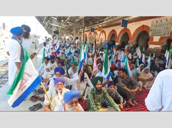 Farmers' protest disrupts 17 train services in Ferozepur on Lakhimpur Kheri Anniversary