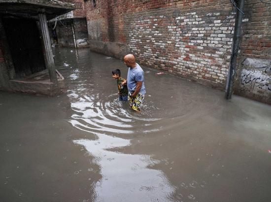 7 dead, 20 injured as rains lash Pakistan