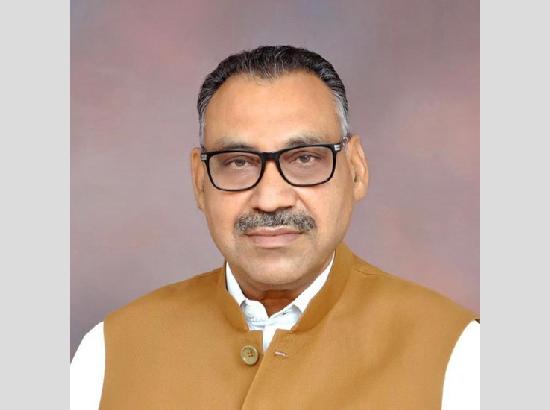 Congress Leader Pawan Dewan raises alarm over worsening Malhar road parking crisis