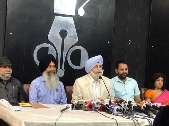 LIVE: Senior Advocate HS Phoolka holds press conference on groundwater depletion in Punjab