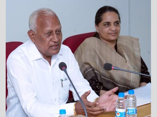 Barinder Goyal Directs 24x7 Vigilance, Faster Environment Clearances to Curb Illegal Mining and Streamline Sector

