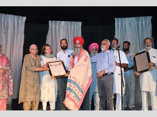 Plas Manch 43rd “Night of Plays and Songs” in Ludhiana calls for unity of pen, art