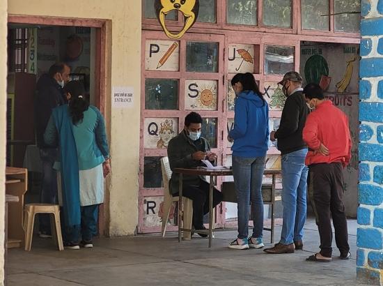 Chandigarh residents cast vote in MC Elections (View Pics)