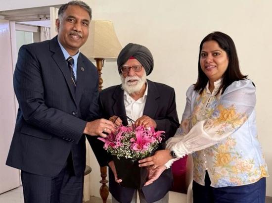 Punjab DGP Gaurav Yadav extends greetings to veteran IPS officer Jagjit Singh Bawa on his 100th birthday