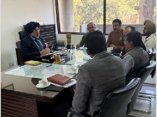 Special DGP A.S Rai and NHAI Regional Officer Rakesh Kumar Review Advanced Traffic Management Systems